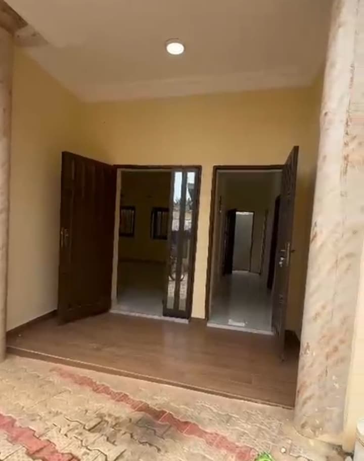 Deux chambres salon sanitaire dallée staffé — photo 1